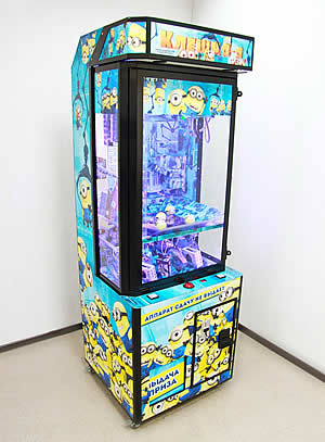 Автомат Миньоны с винтами для дорогих призов