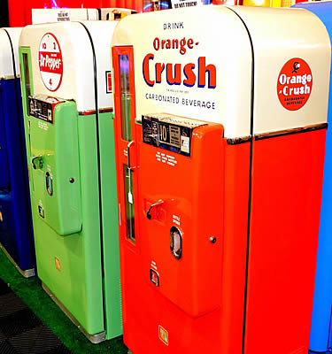 Торговый автомат в стиле ретро 60-х